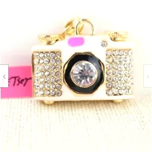 Black & White Rhinestone & Enamel CAMERA Pendant with 24"-26" Necklace - Picture 4 of 4